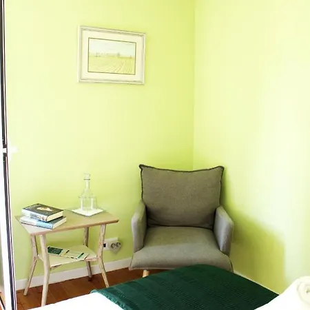 ゲストハウス Quebra Luz