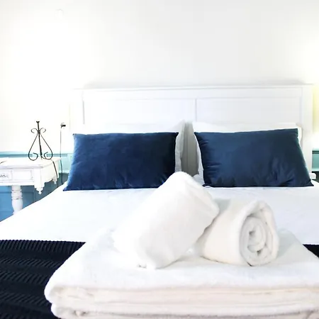 ゲストハウス Quebra Luz