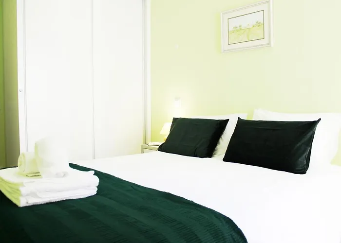 Guest house Quebra Luz 4*