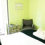 Πανσιόν Quebra Luz 4*